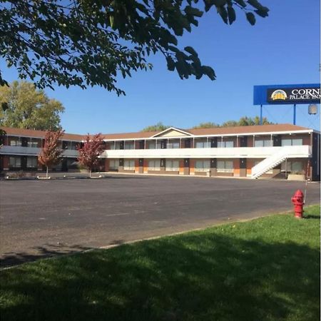 Corn Palace Inn Митчелл Экстерьер фото
