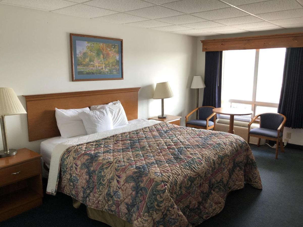 Corn Palace Inn Митчелл Экстерьер фото