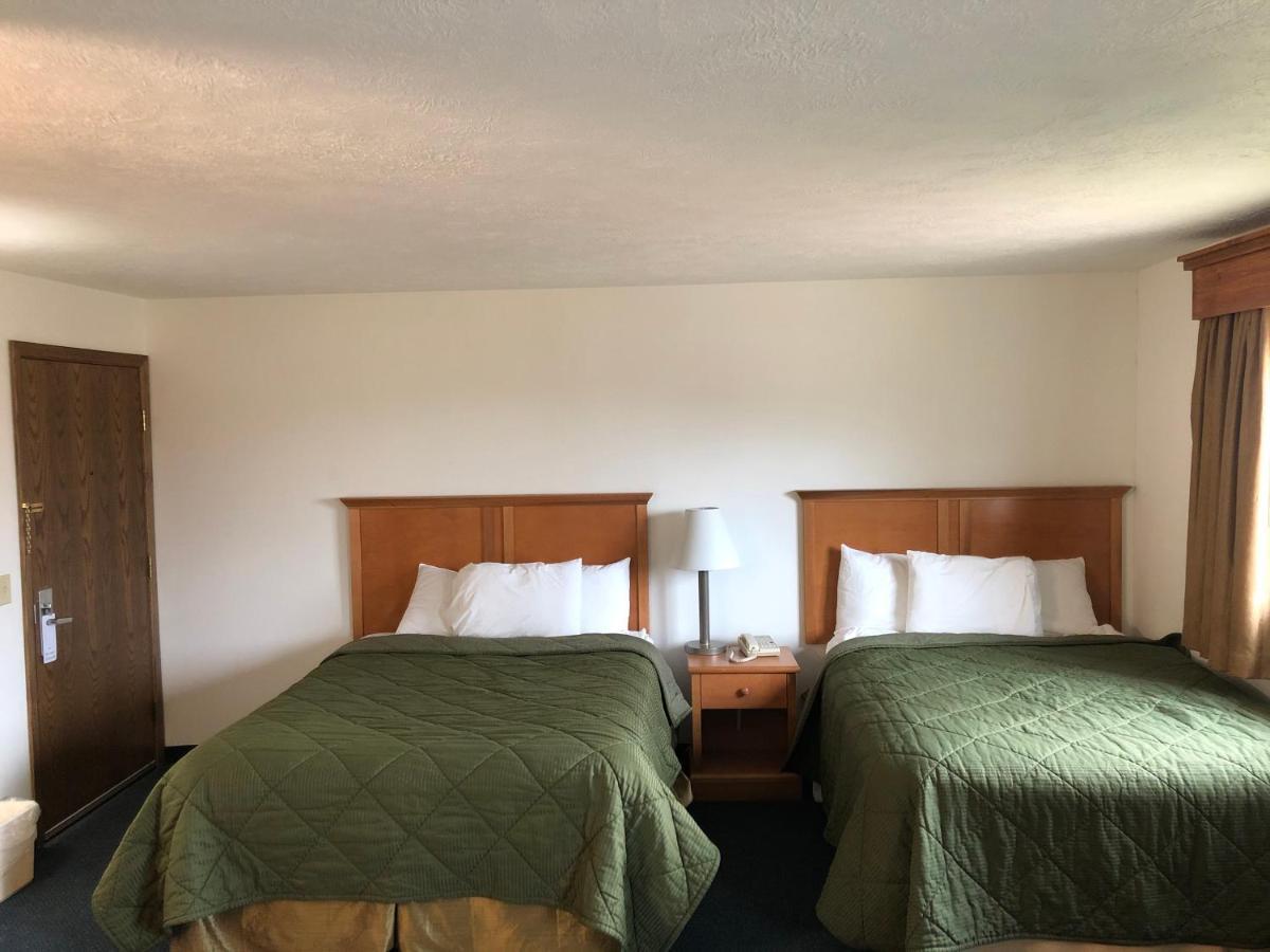 Corn Palace Inn Митчелл Экстерьер фото