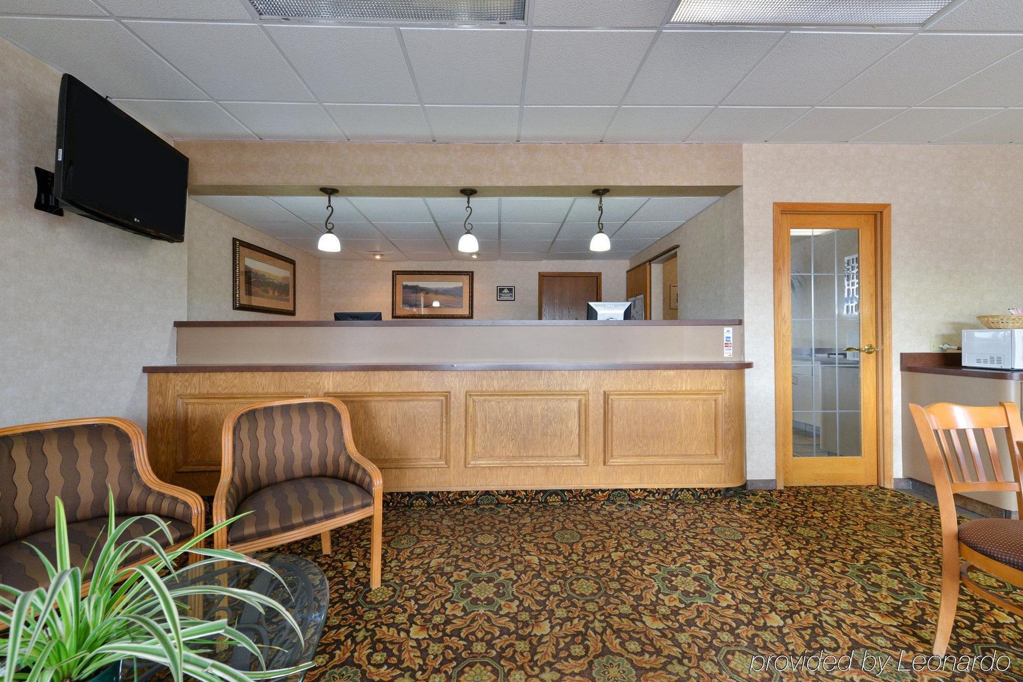 Corn Palace Inn Митчелл Экстерьер фото