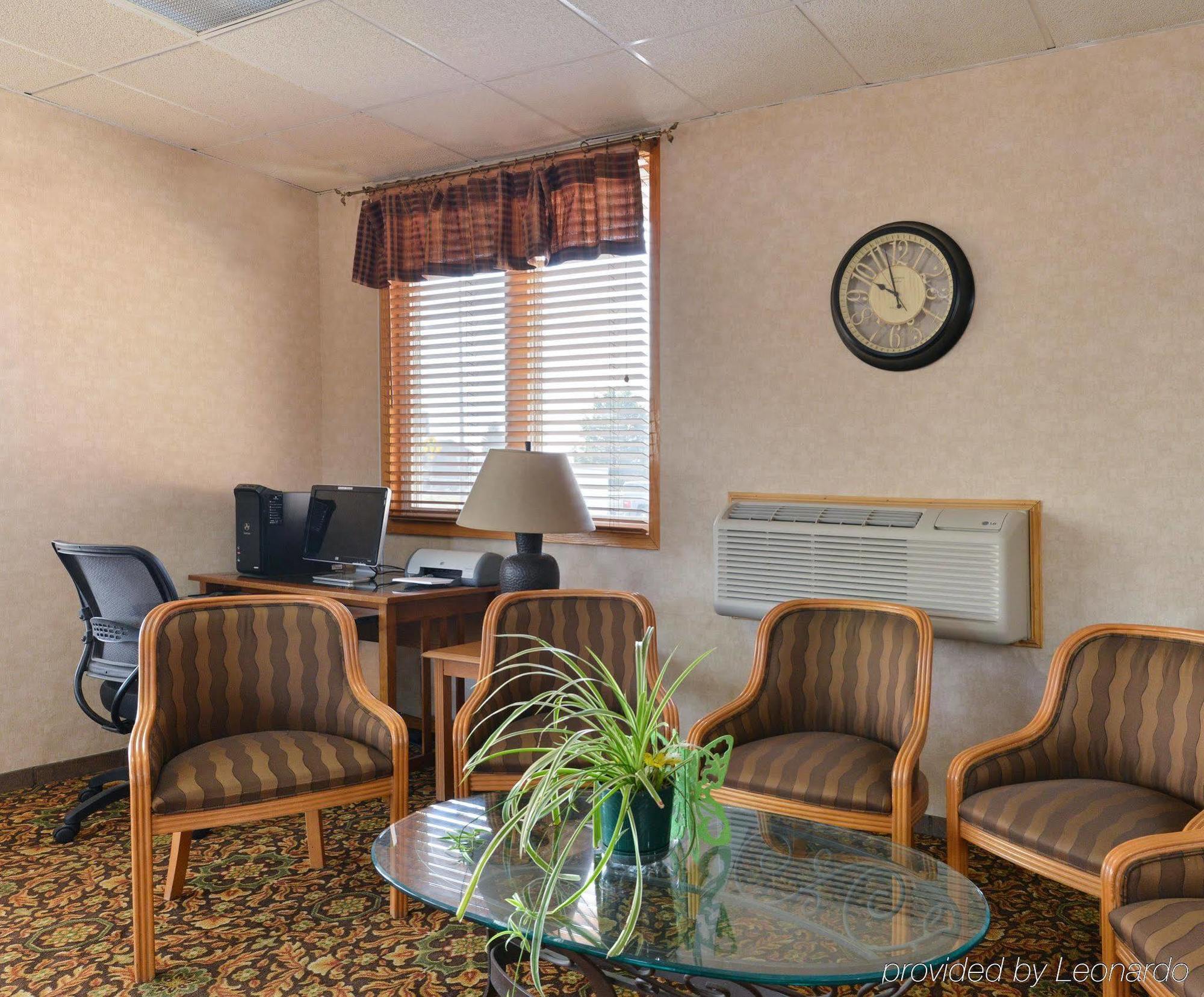 Corn Palace Inn Митчелл Экстерьер фото